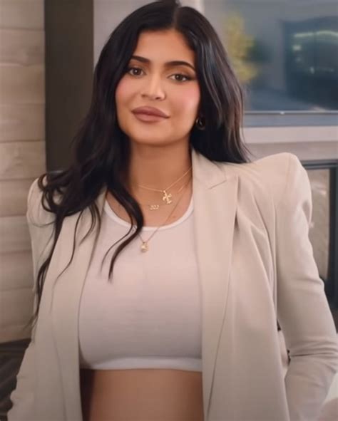 kylie jenner nude videos|Kylie Jenner Porno Videos 